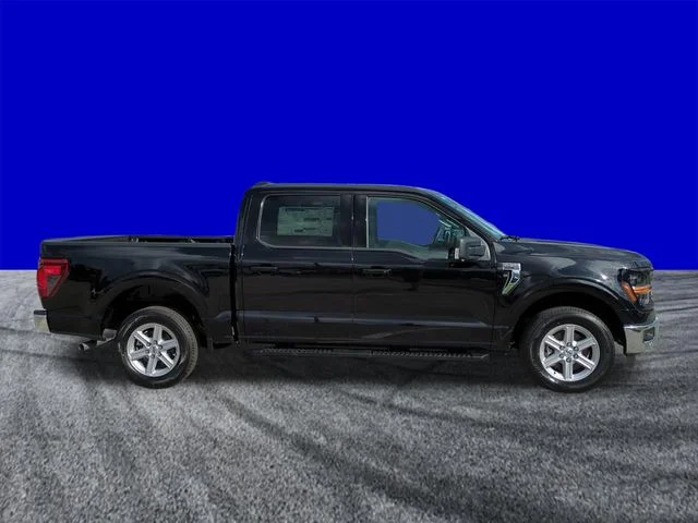 New 2026 Agate Black Metallic Ford XLT image 3