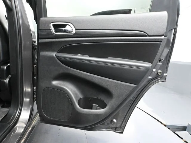 2020 Jeep Grand Cherokee Altitude - Photo 38