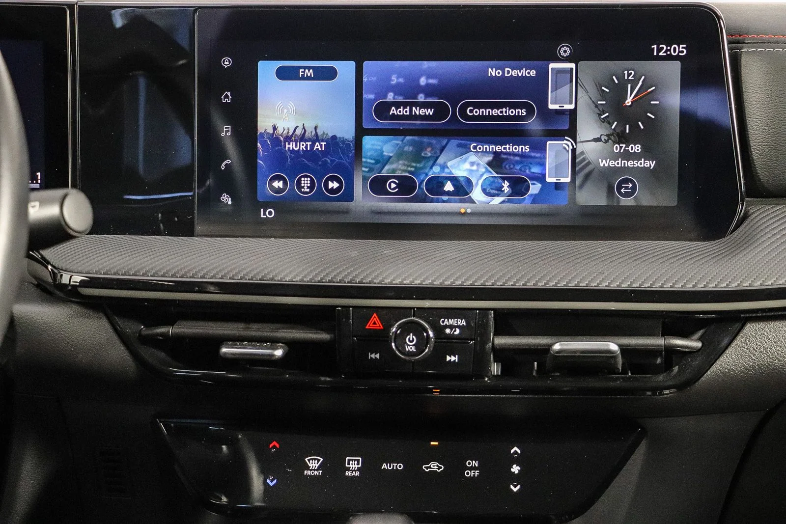 Used 2025 Black Nissan SR image 14