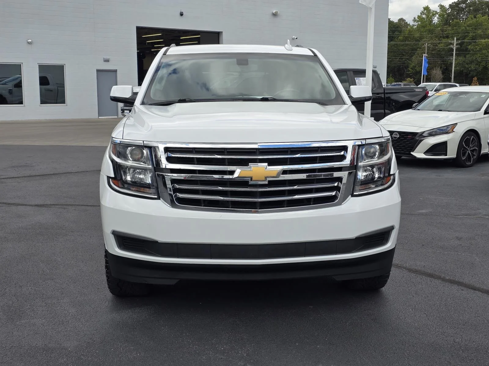 Used 2019 SUMMIT WHITE Chevrolet LS image 2