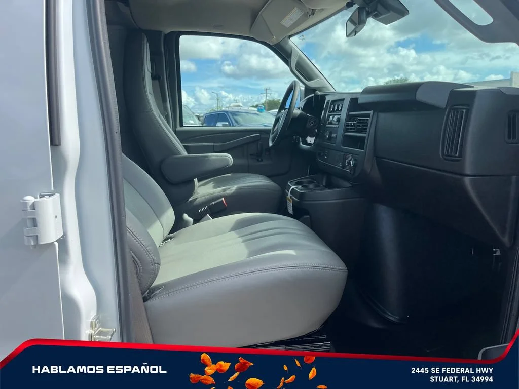 New 2026 Summit White GMC Work Van image 13