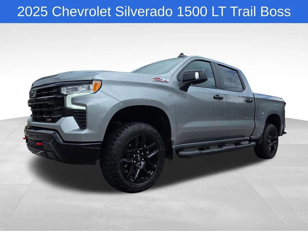 Used 2025 Sterling Gray Metallic Chevrolet LT Trail Boss image 10