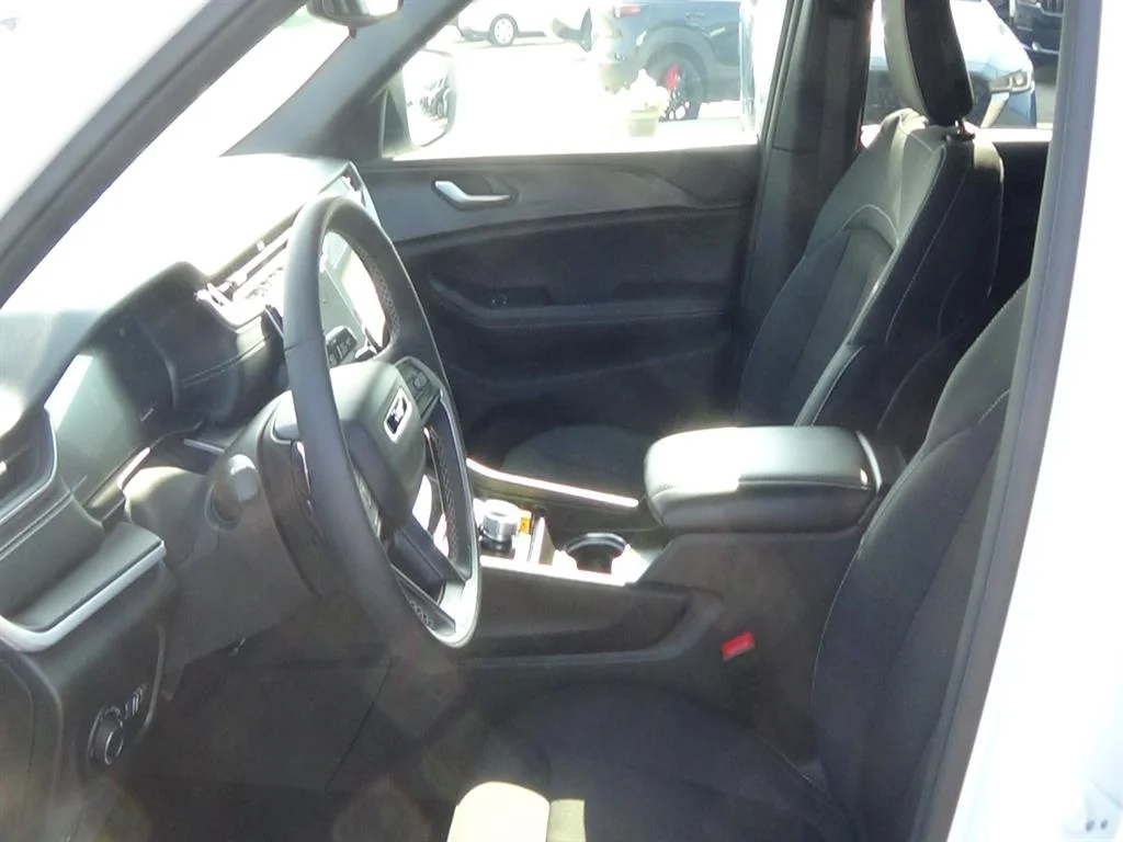 Used 2023 Bright White Clear Coat (pw7) Jeep 4xe image 17