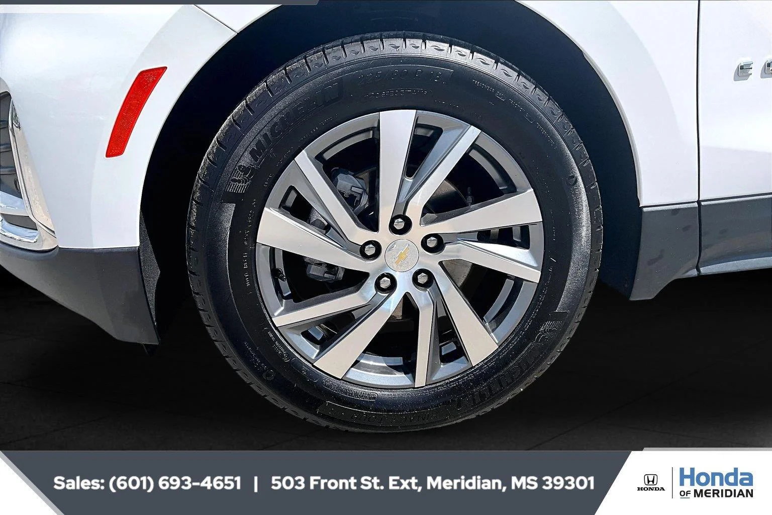 Used 2023 Summit White Chevrolet Premier image 7