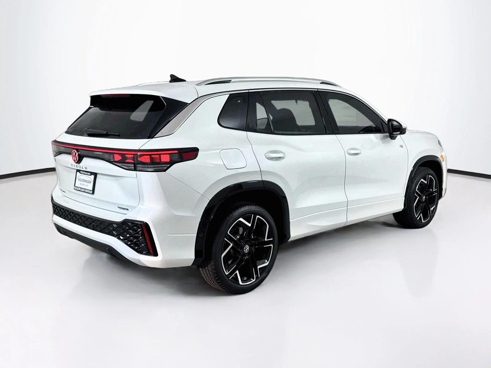 New 2026 Opal White Pearl Volkswagen SEL R-Line Turbo image 2