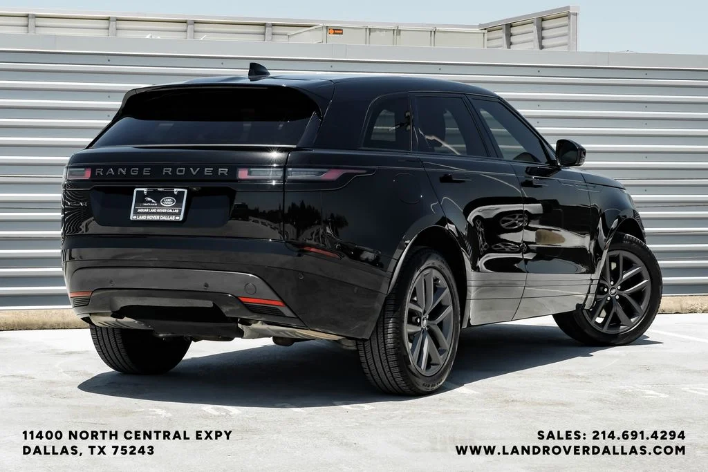 Used 2026 Black Land Rover Dynamic SE image 6