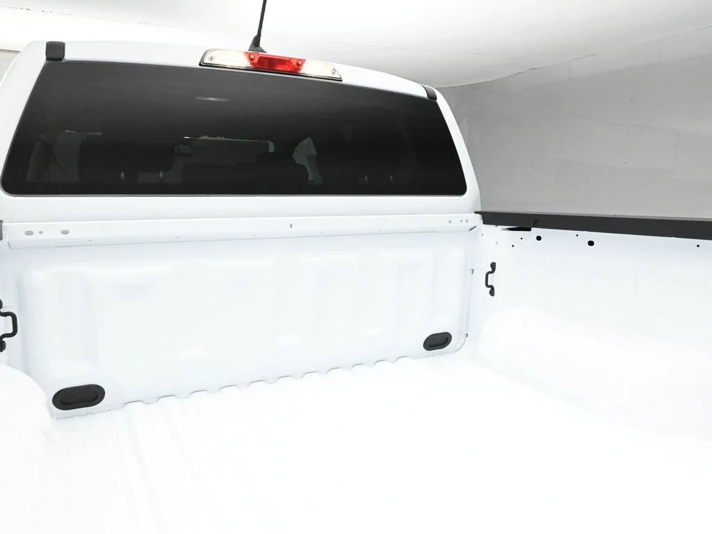 New 2026 Oxford White Ford XL image 21