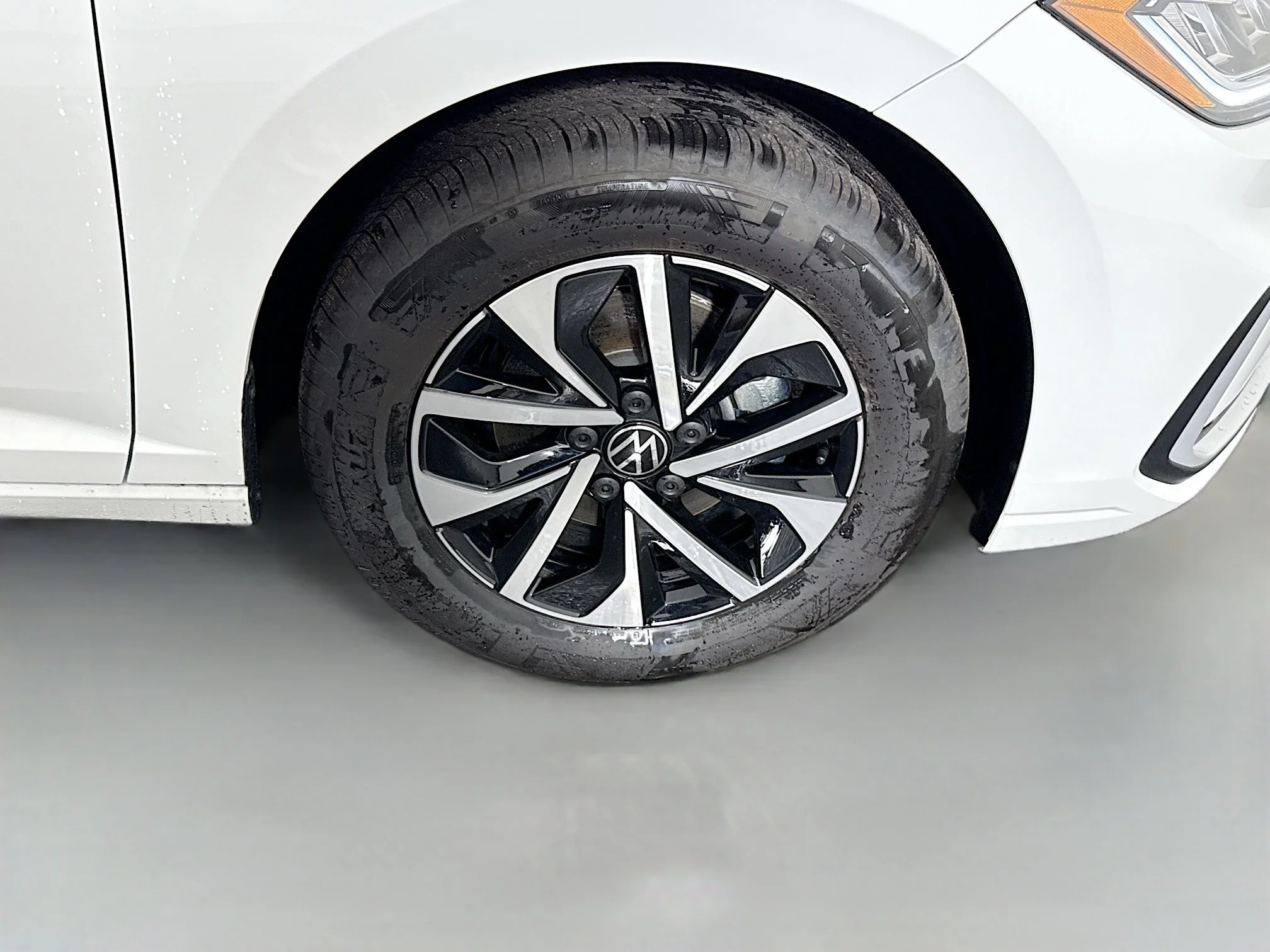 Used 2026 Pure White Volkswagen S image 27