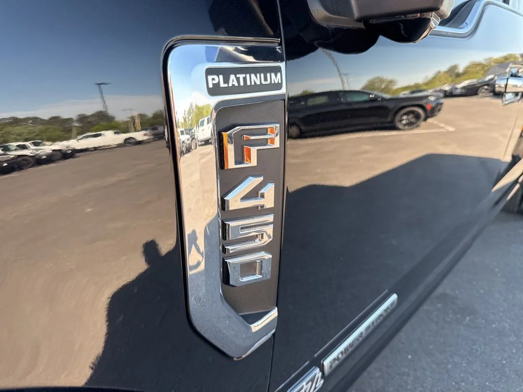 2019 Ford F-450 Super Duty Platinum - Photo 17