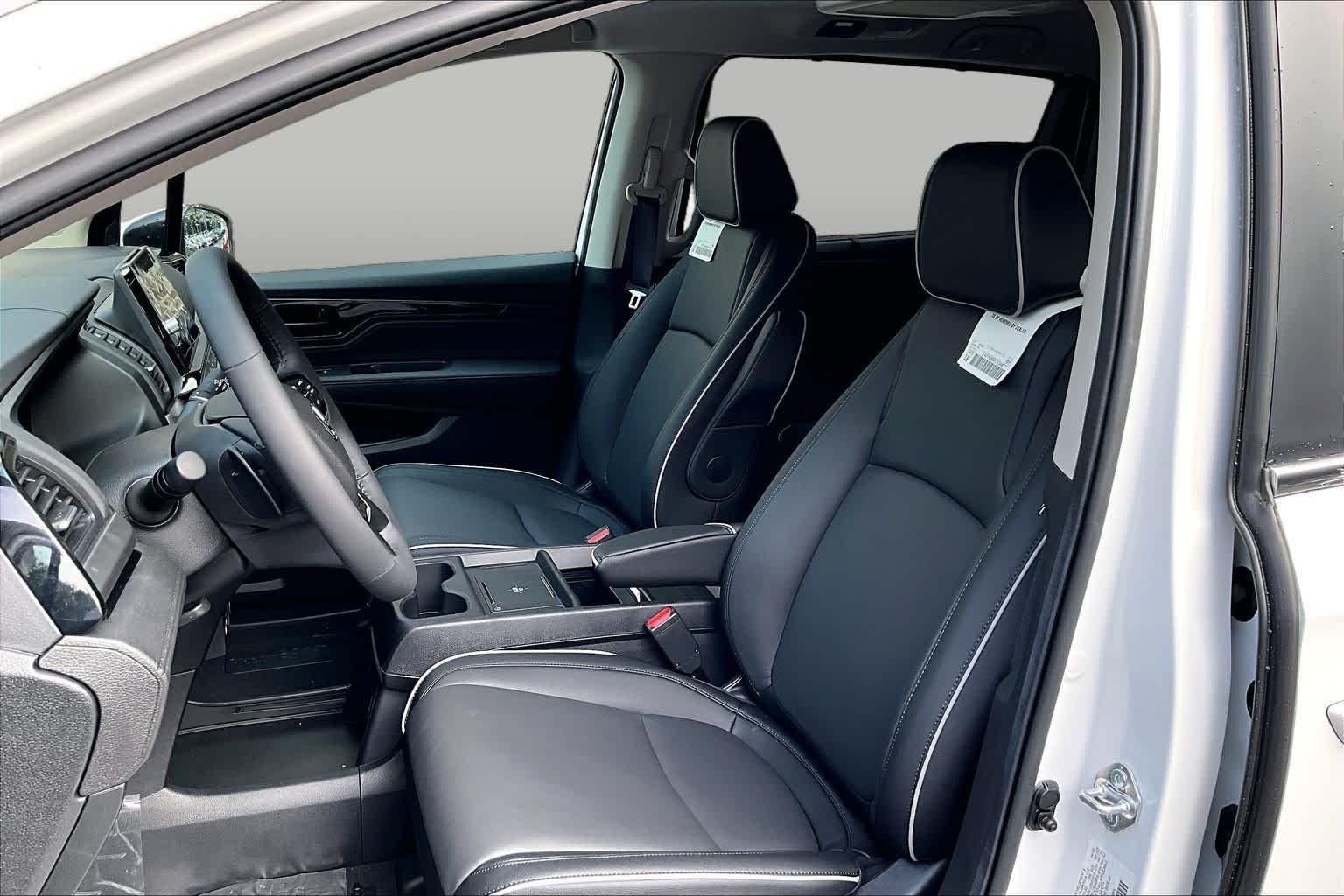 2026 Honda Odyssey Touring - Photo 15
