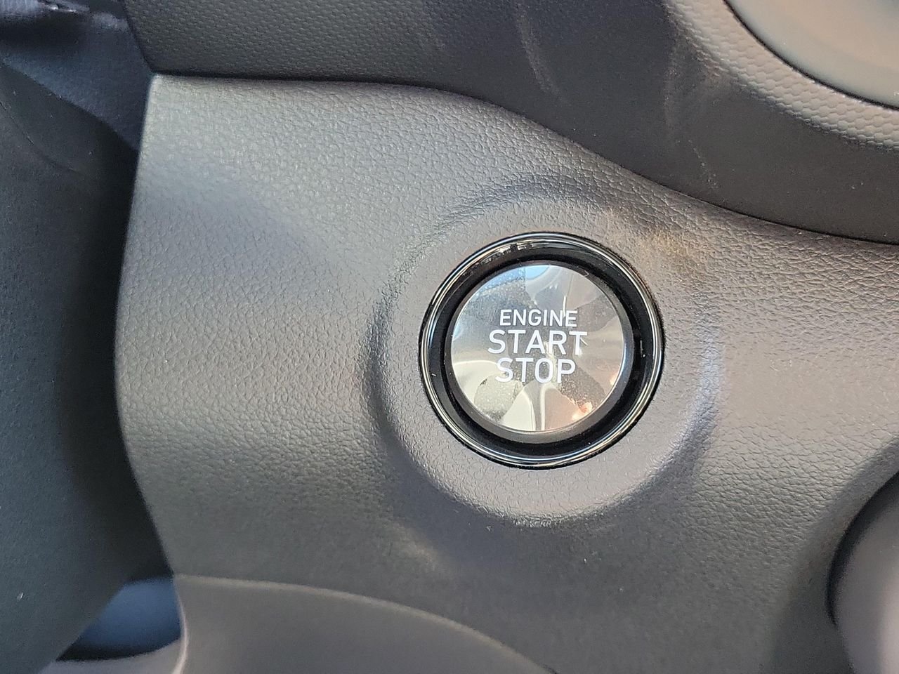 New 2026 Lunar White w/Black Roof Hyundai SEL w/Two-Tone Roof image 28