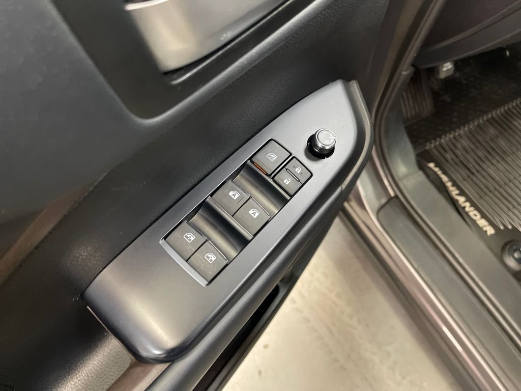 Used 2019 Gray Toyota XLE image 15
