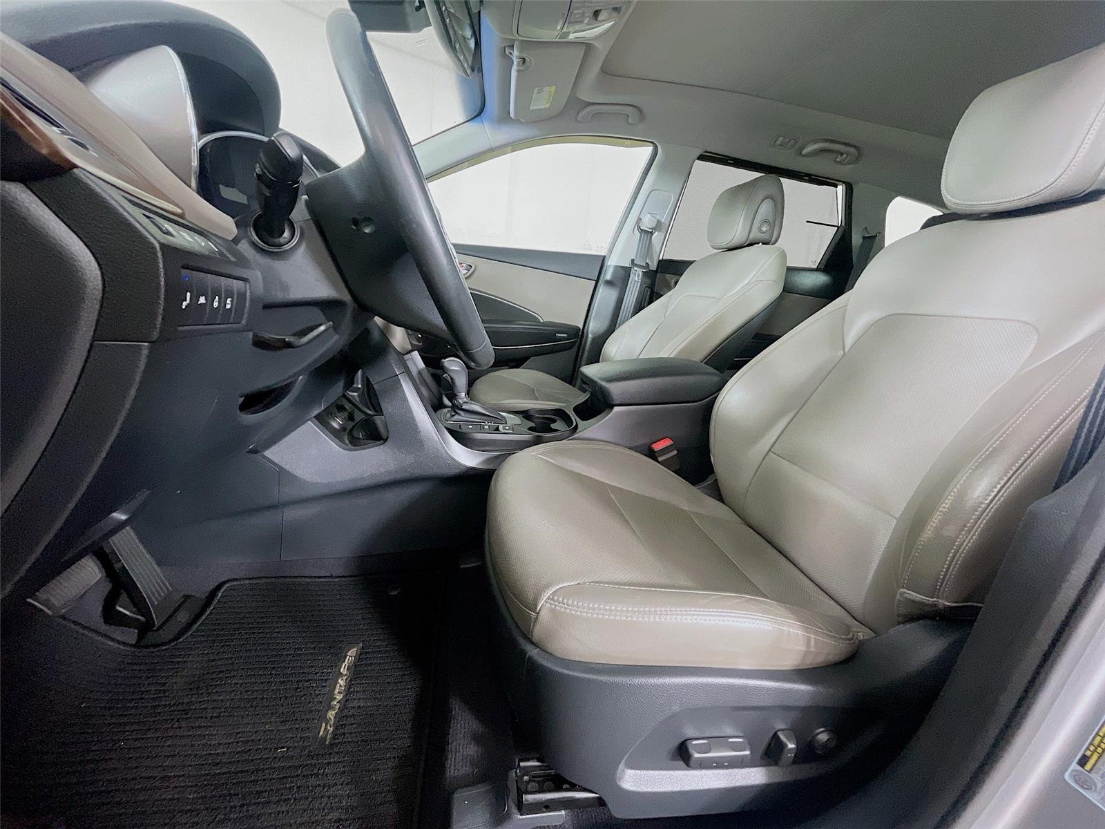 Used 2017  Hyundai Limited Ultimate image 24
