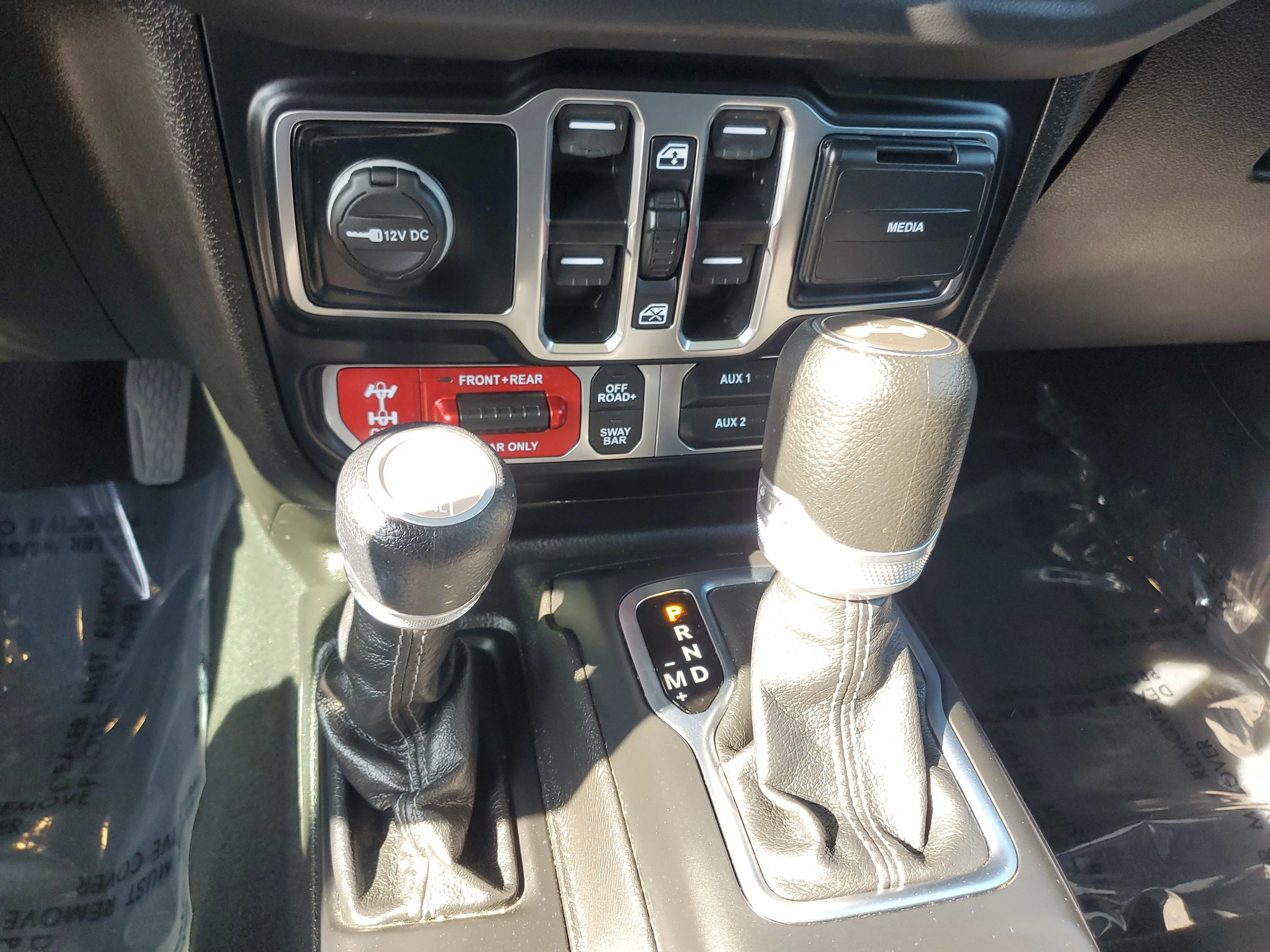Certified Used 2024 White/off-white Jeep Rubicon image 21