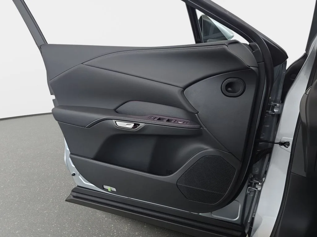 New 2026 Iridium Lexus PREMIUM PLUS image 25