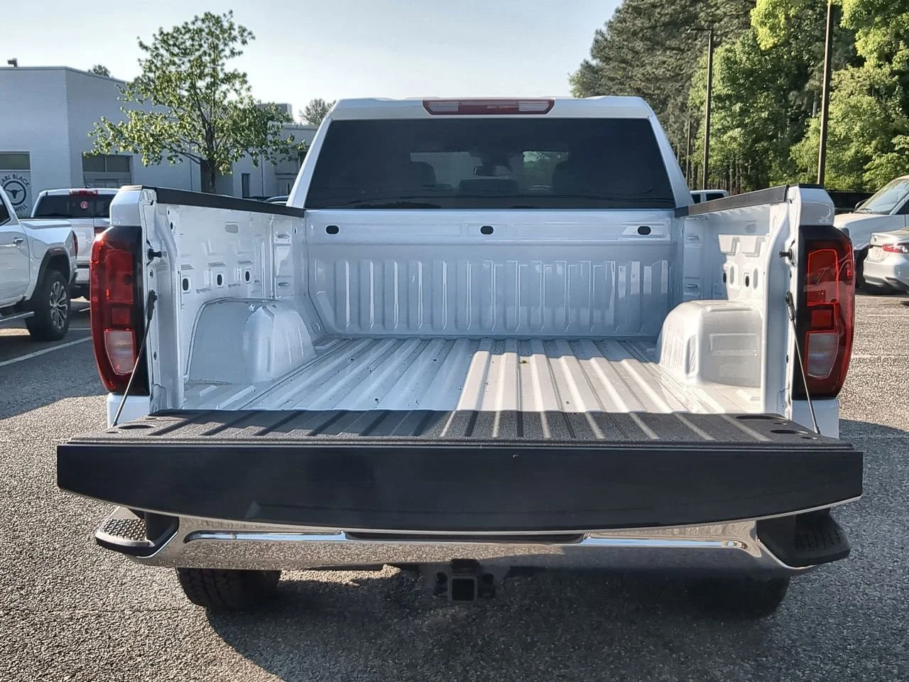 New 2026 Summit White GMC Pro image 24