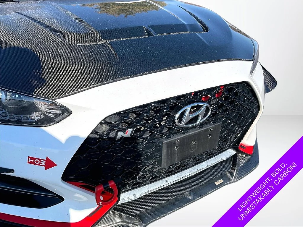 Used 2022 White Hyundai Base image 26