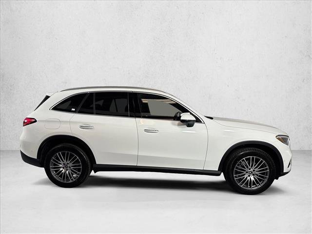 New 2026 Polar White Mercedes-Benz GLC 300 image 34