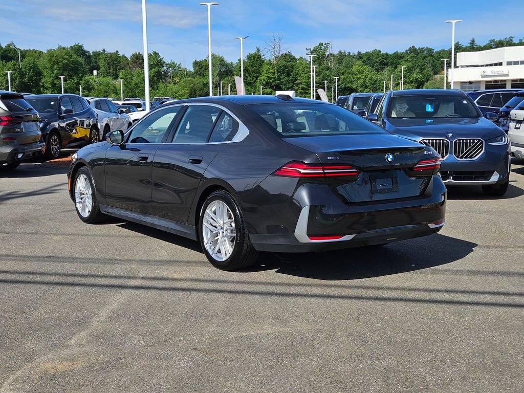 Certified Used 2024 Dark Graphite Metallic BMW 540i xDrive image 5