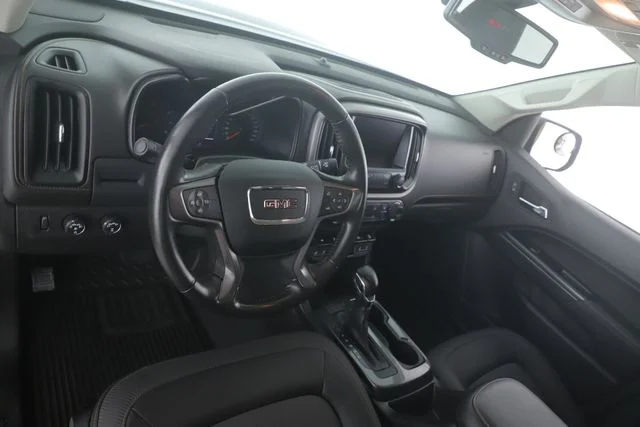 Used 2022 Black GMC AT4 w/Cloth image 17
