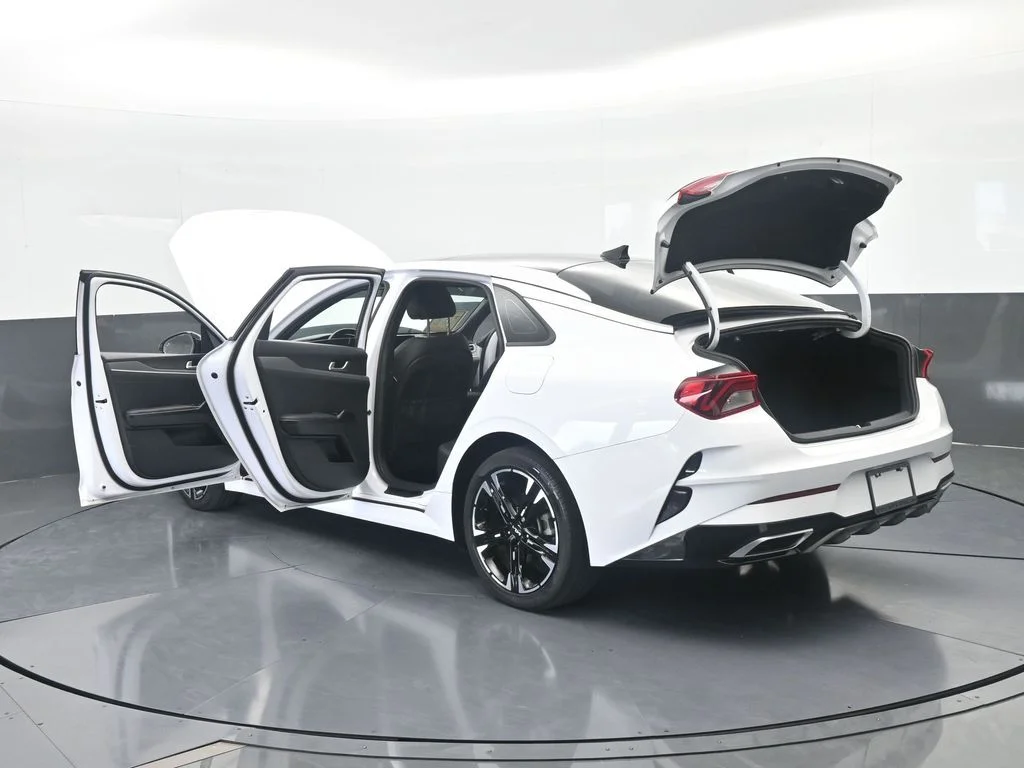 Used 2023 Glacial White Pearl Kia GT-Line image 73