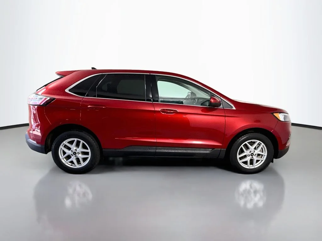 Used 2023 Rapid Red Metallic Tinted Clearcoat Ford SEL image 11