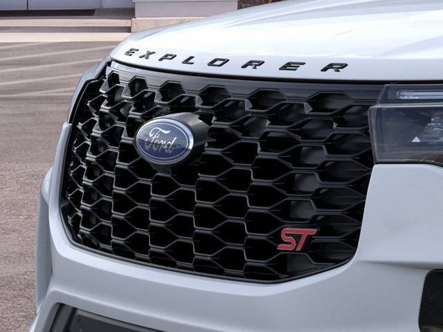 2026 Ford Explorer ST - Photo 17