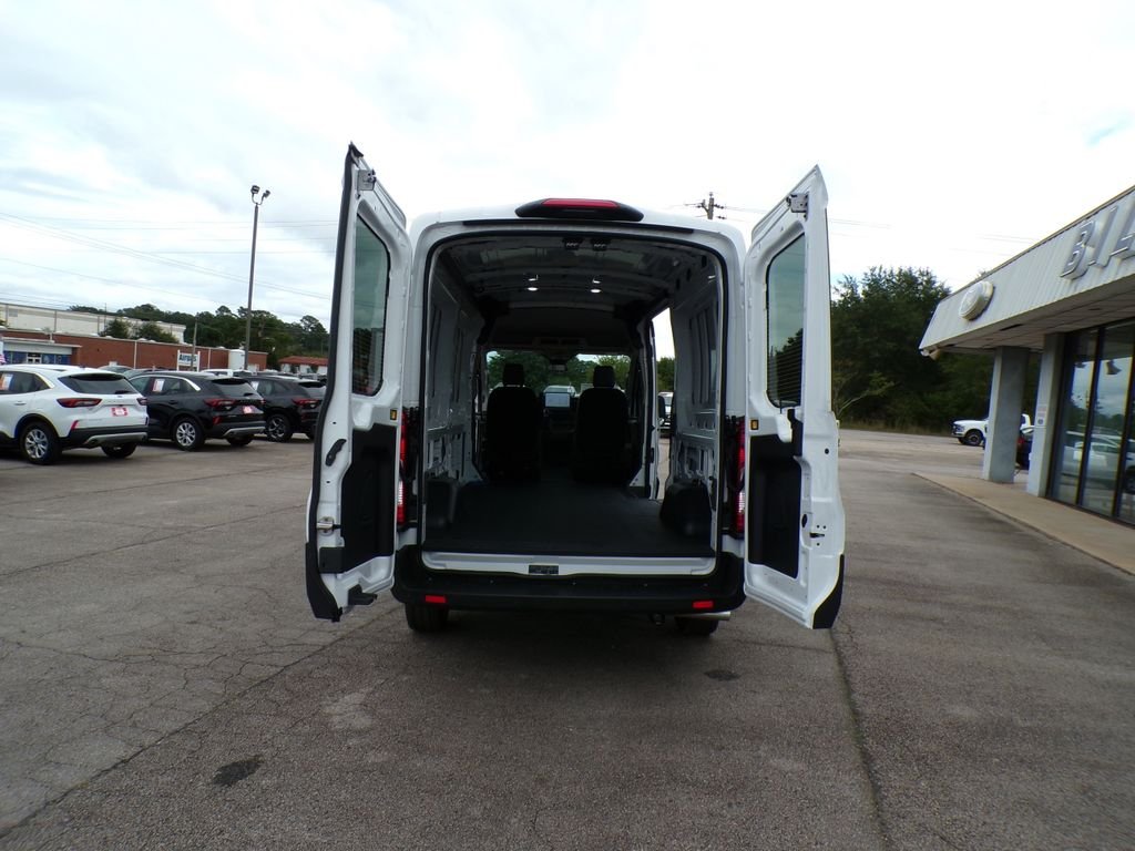New 2026 Oxford White Ford Cargo Van image 24