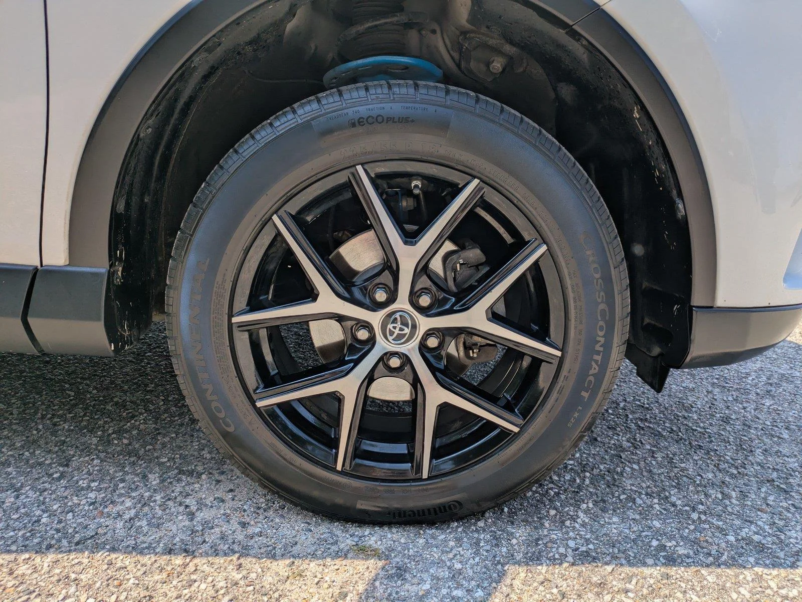 Used 2017 Super White Toyota SE image 11