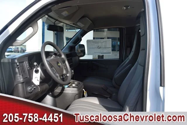 2025 Chevrolet Express Cargo Work Van - Photo 14