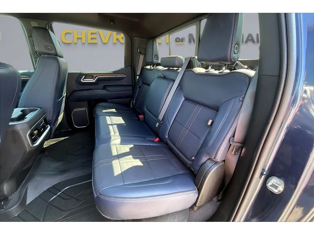 Used 2022 Northsky Blue Metallic Chevrolet High Country image 19