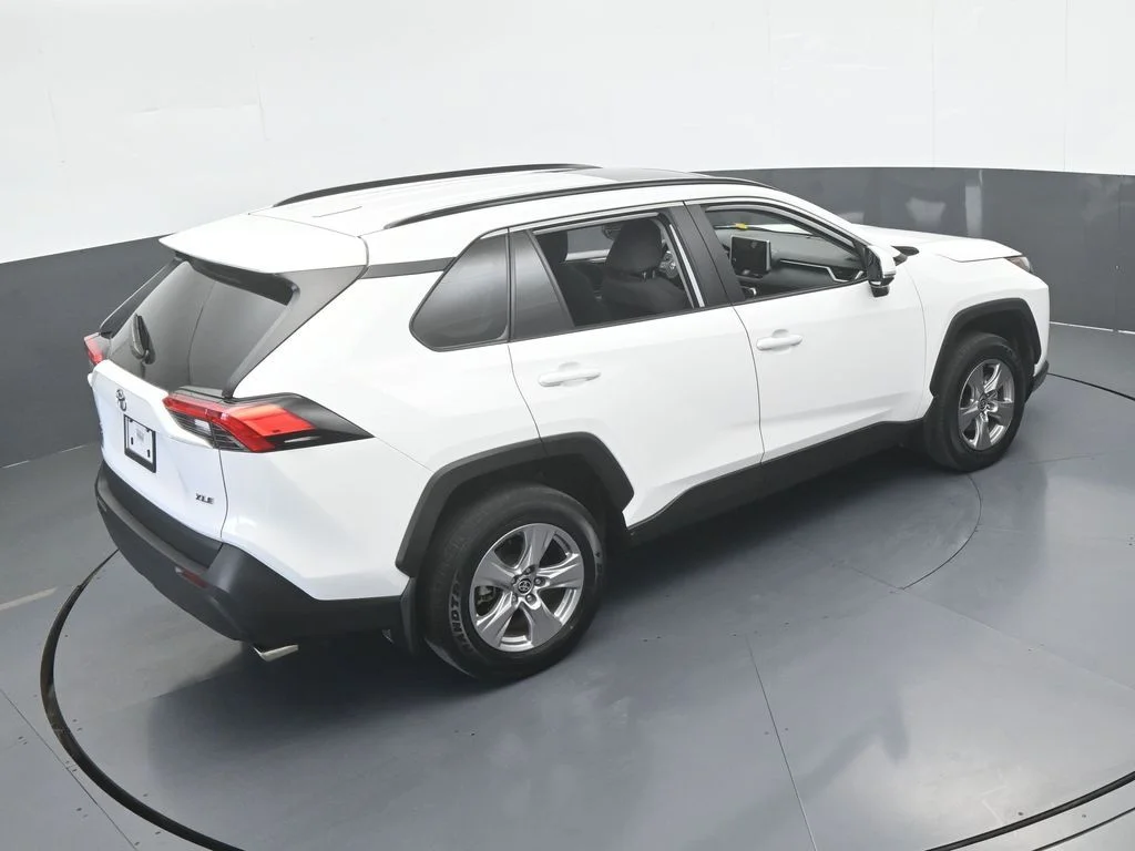 Used 2025 Ice Toyota XLE image 45