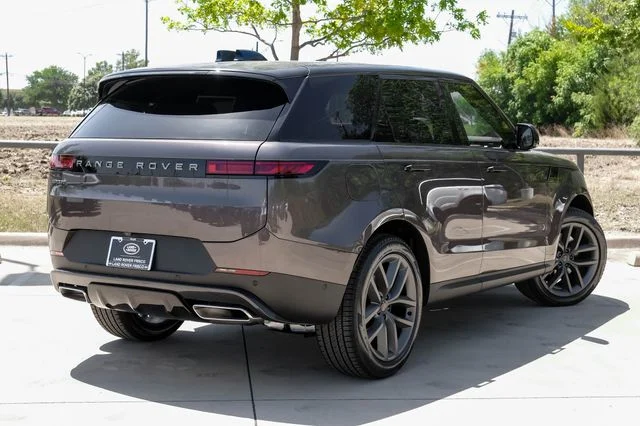 New 2026  Land Rover SE image 11