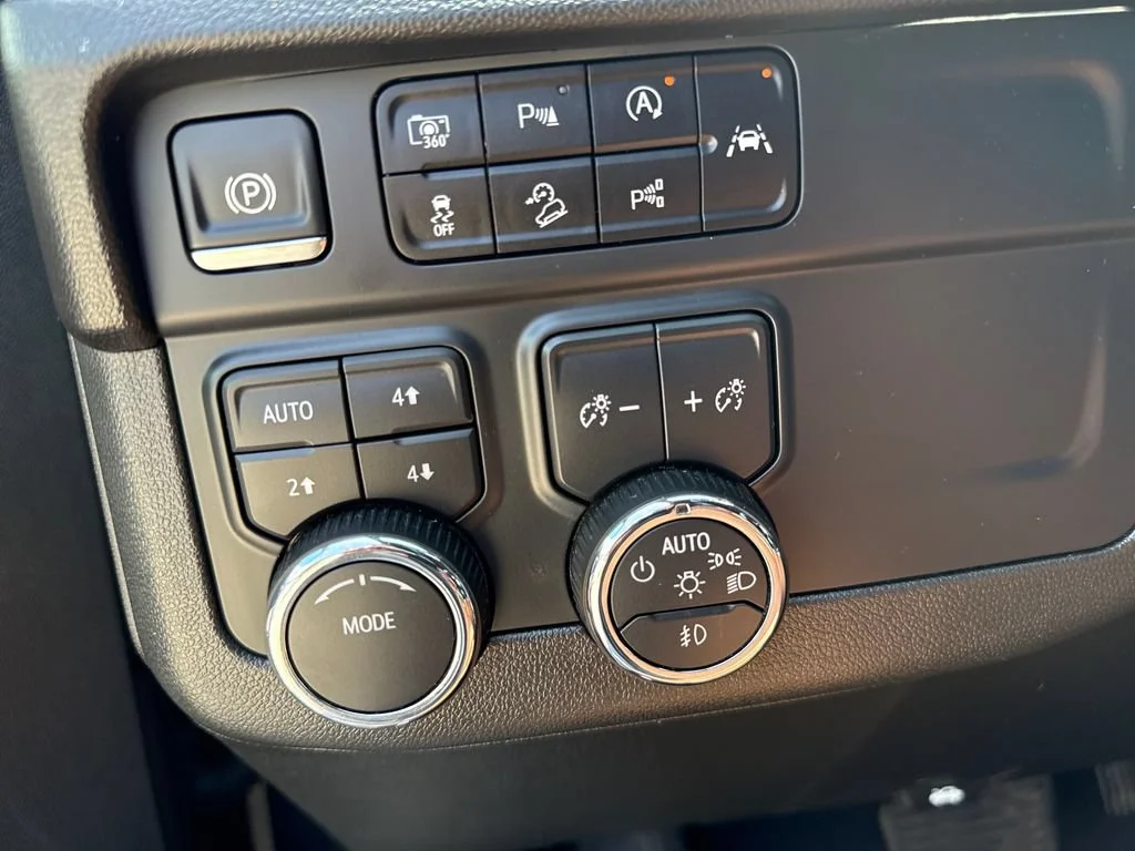 2025 Chevrolet Tahoe Z71 - Photo 22