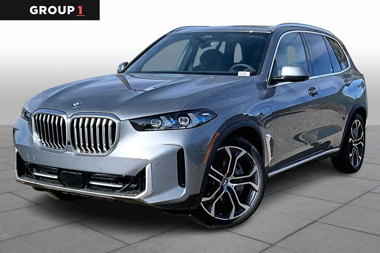 2026 BMW X5 xDrive50e's photo