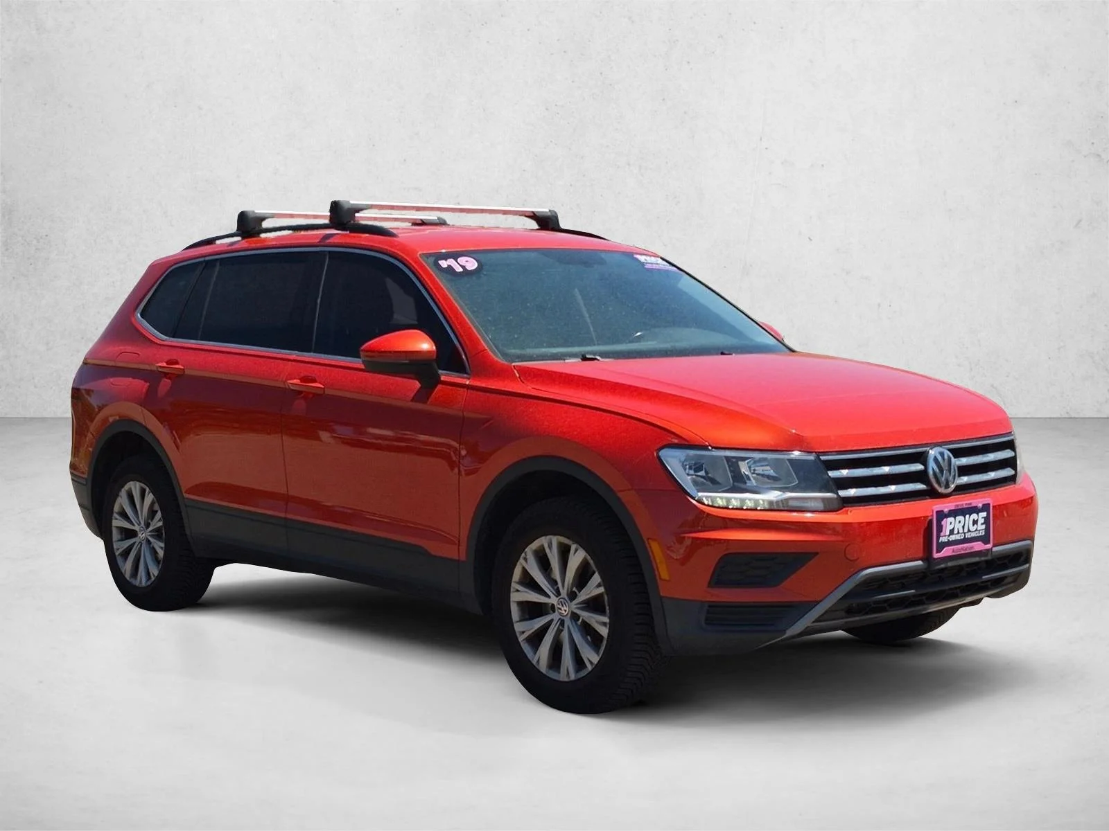 Used 2019 Habanero Orange Metallic Volkswagen SE image 3
