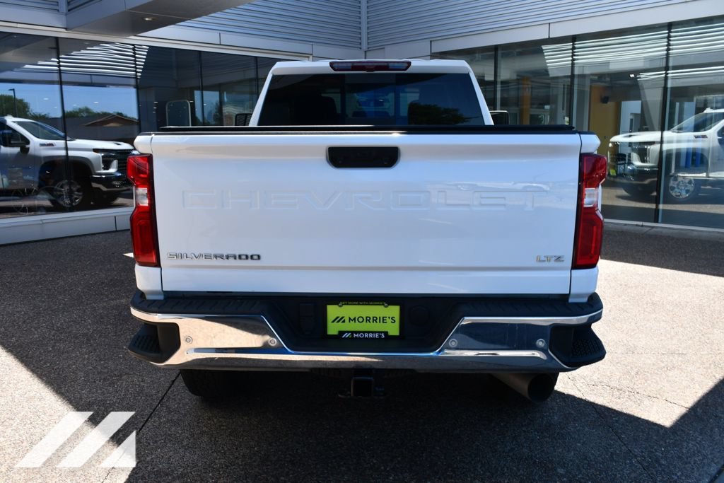 Used 2022 Summit White Chevrolet LTZ image 6