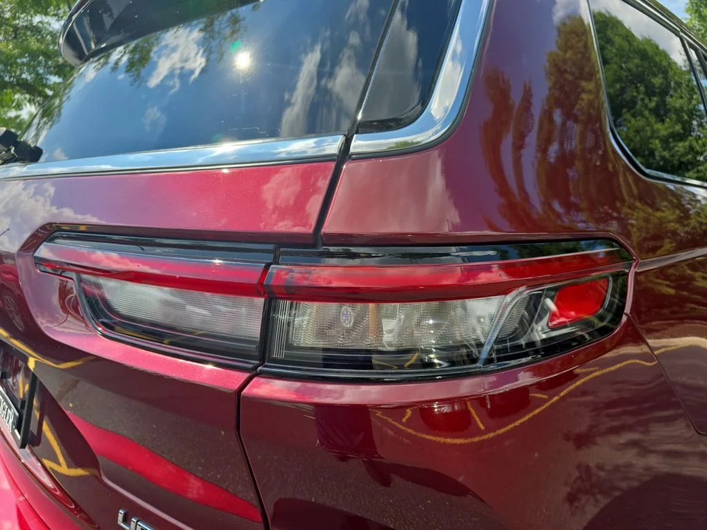 Used 2023 Red Jeep Limited image 34