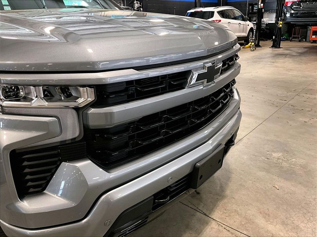 Used 2026 Gray Chevrolet RST image 33