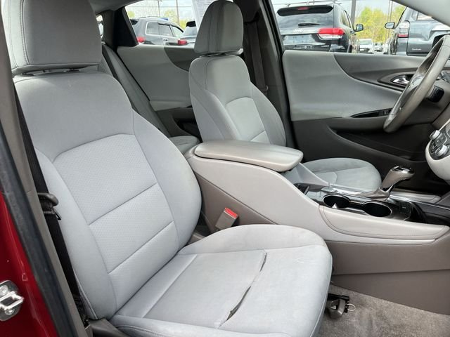 Used 2017 Red Chevrolet LT image 26