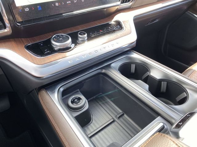 New 2026 Star White Metallic Tri-Coat Ford King Ranch image 14
