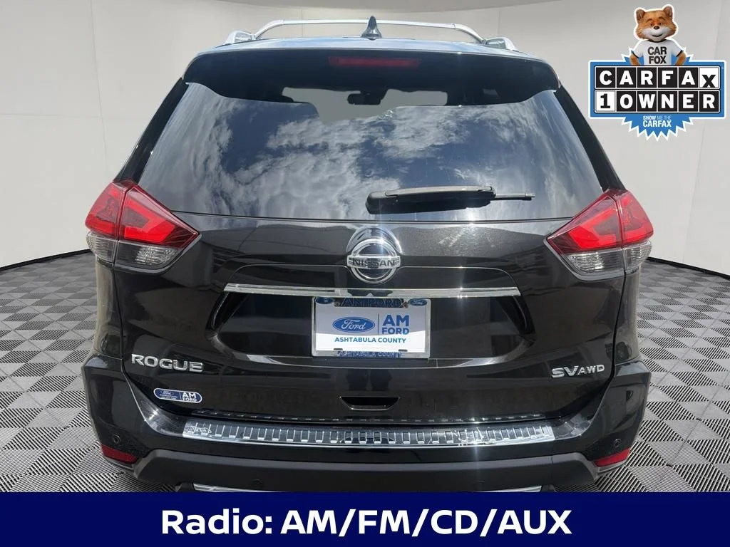 Certified Used 2020 Magnetic Black Nissan SV image 4