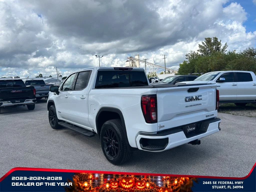 New 2026 Summit White GMC Elevation image 5