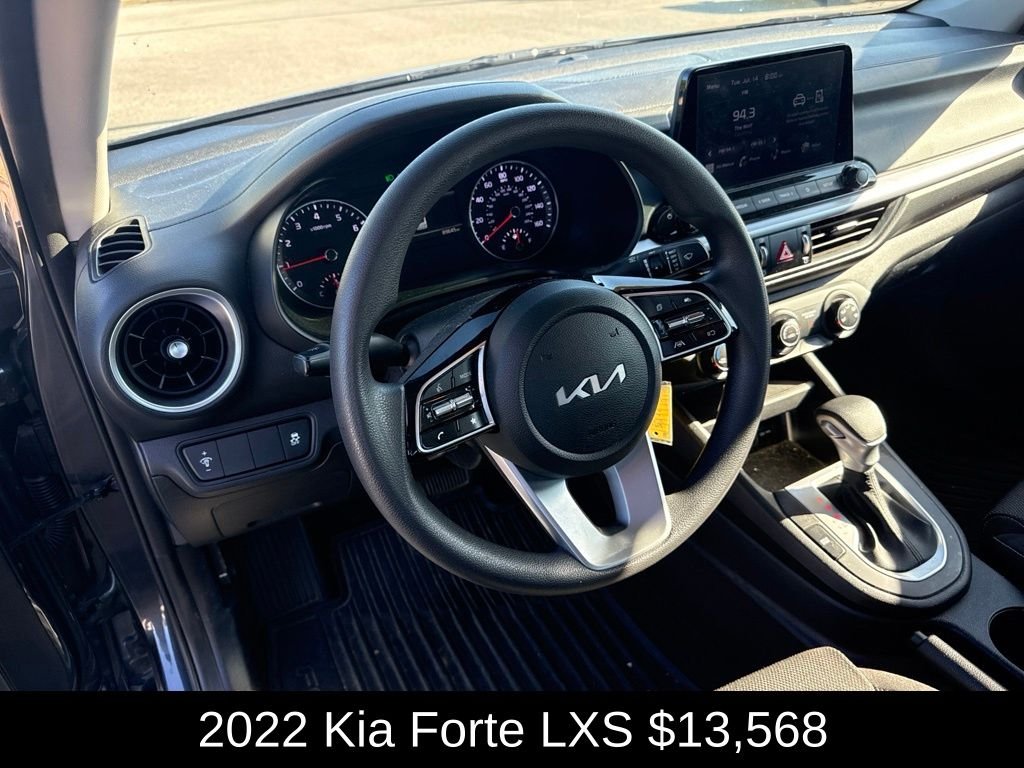Used 2022 Gray Kia LXS image 10
