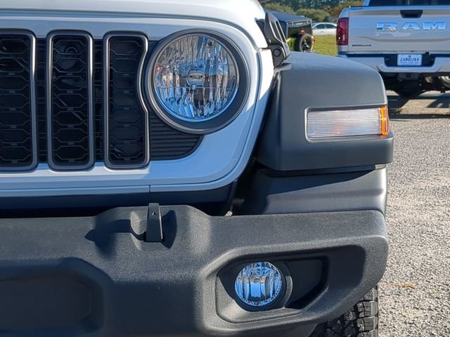 New 2026 Bright White Clear-Coat Exterior Paint Jeep Sport S image 17
