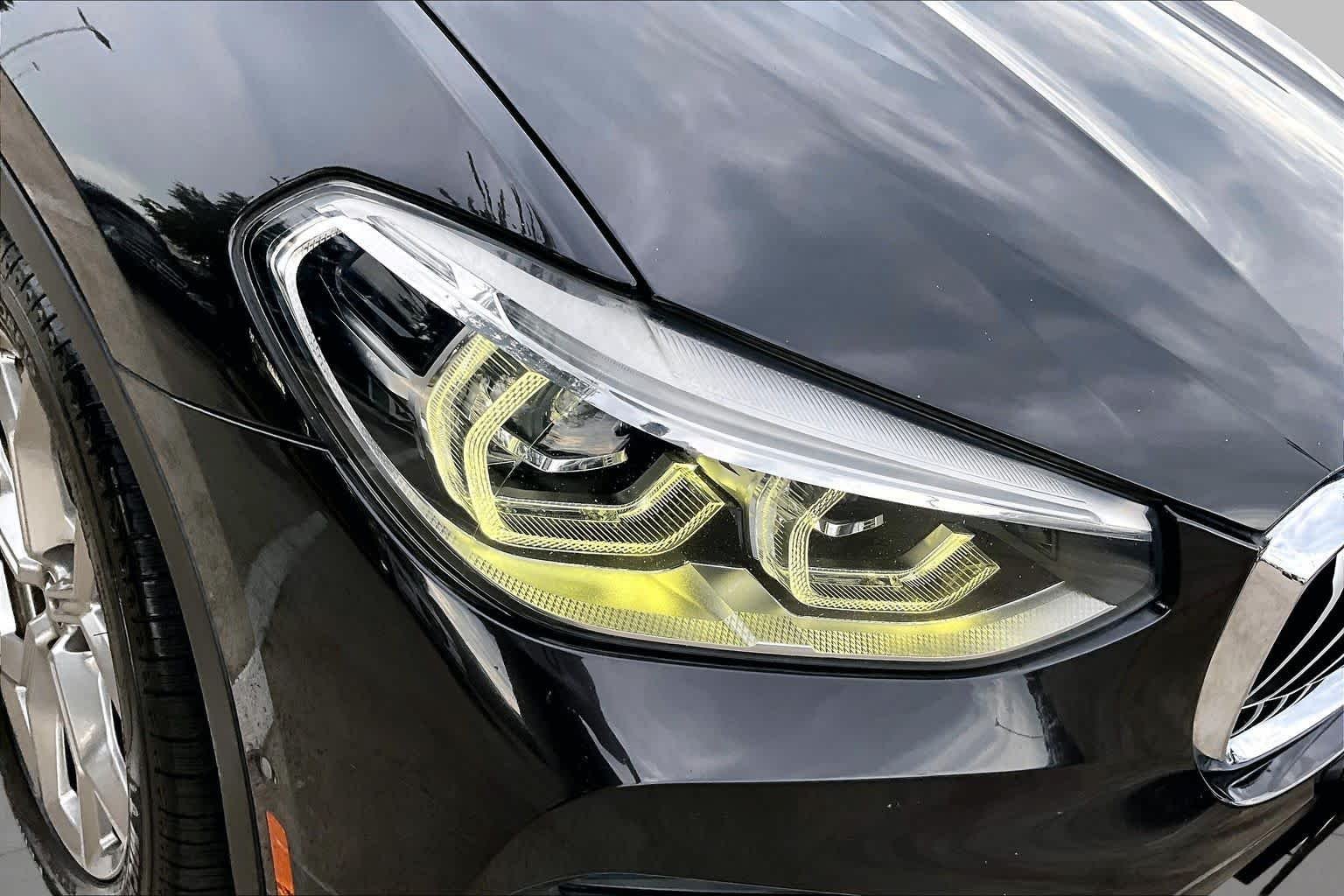Used 2020 Dark Graphite Metallic BMW sDrive30i image 27