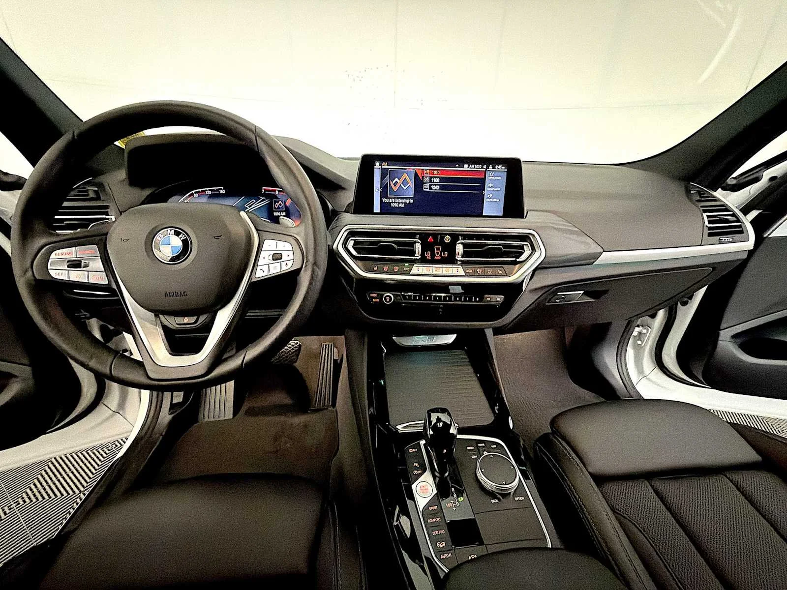 Used 2023 Alpine White BMW xDrive30i image 14