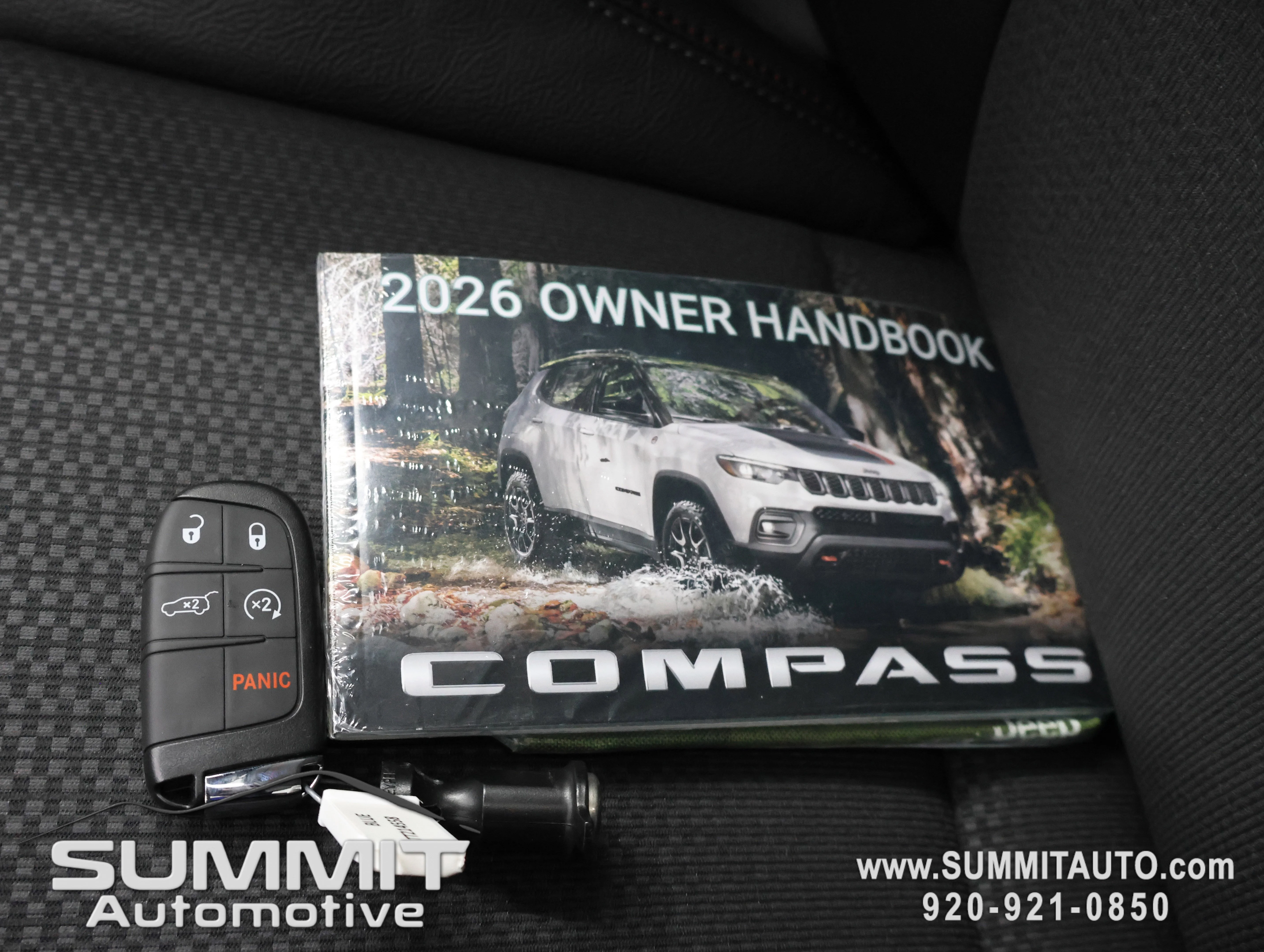 New 2026 Fathom Blue Pearl-Coat Exterior Paint Jeep Trailhawk image 69