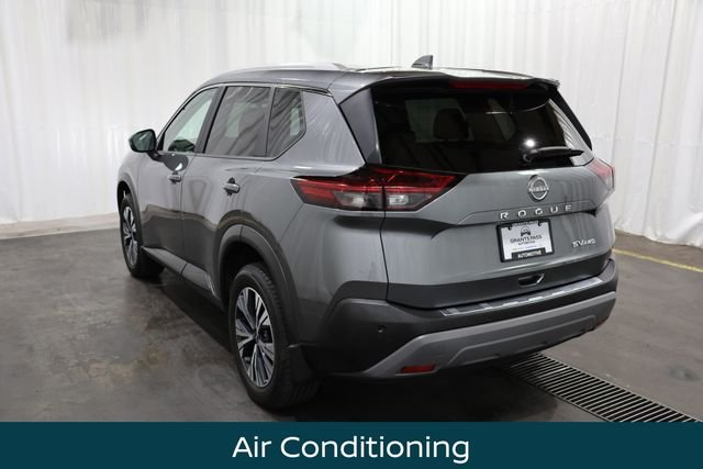 Certified Used 2023 Gray Nissan SV image 5