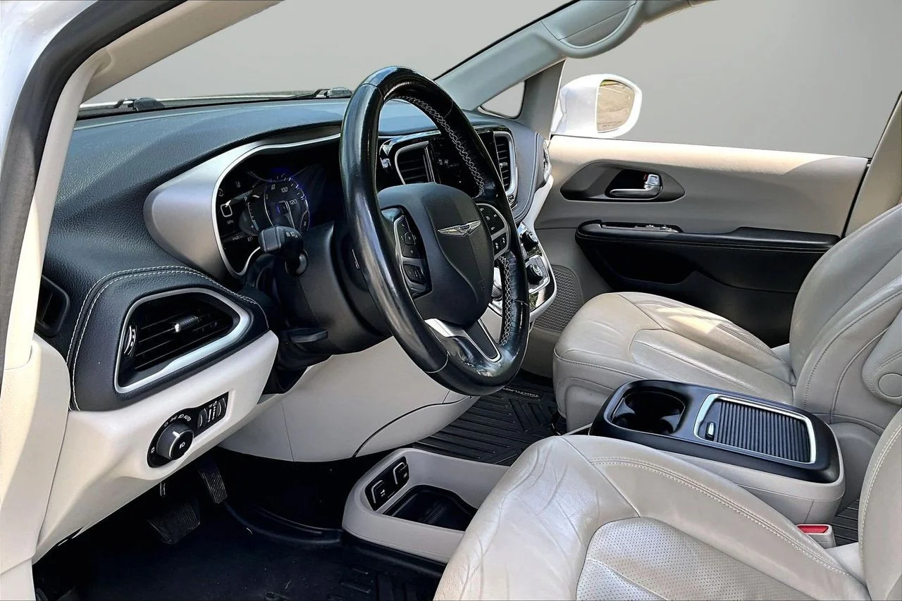 Certified Used 2021 White Chrysler Touring L image 17